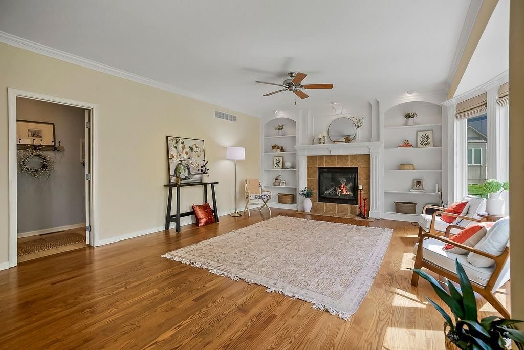 4316 Silverheel Street — photo 8