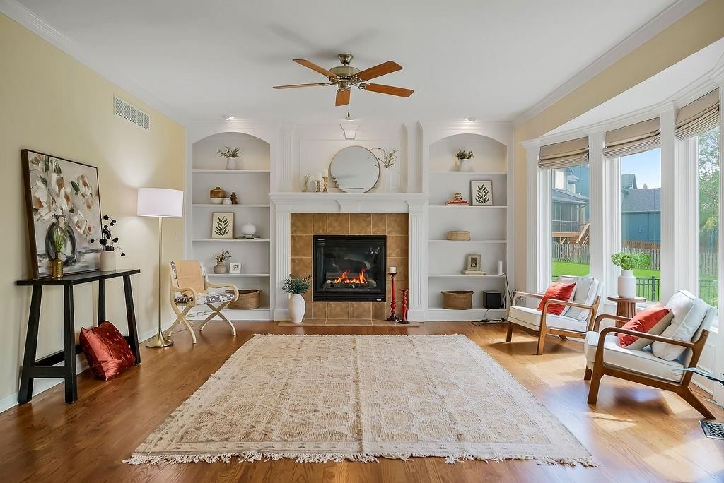 4316 Silverheel Street — photo 9