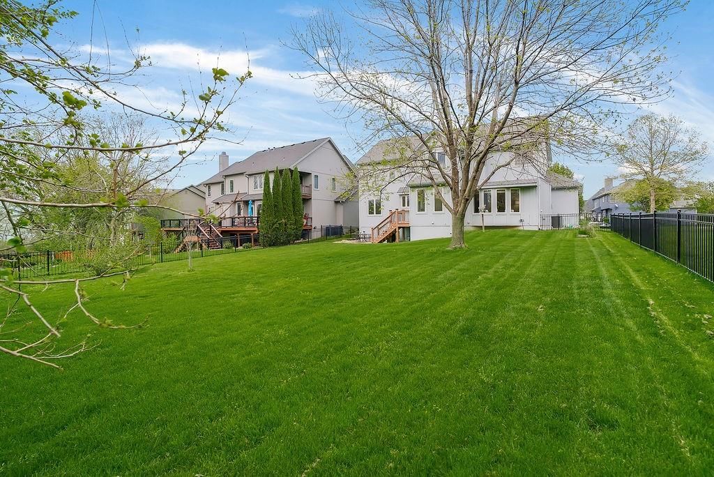 4316 Silverheel Street — photo 30