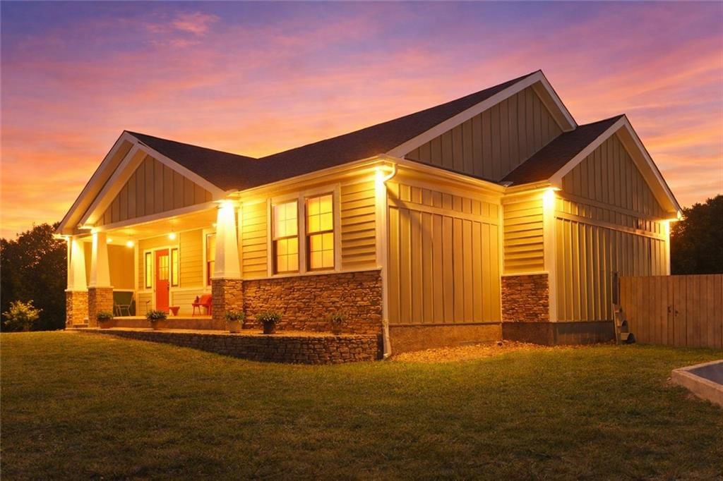 408 NW Rust Court, Grain Valley, MO
