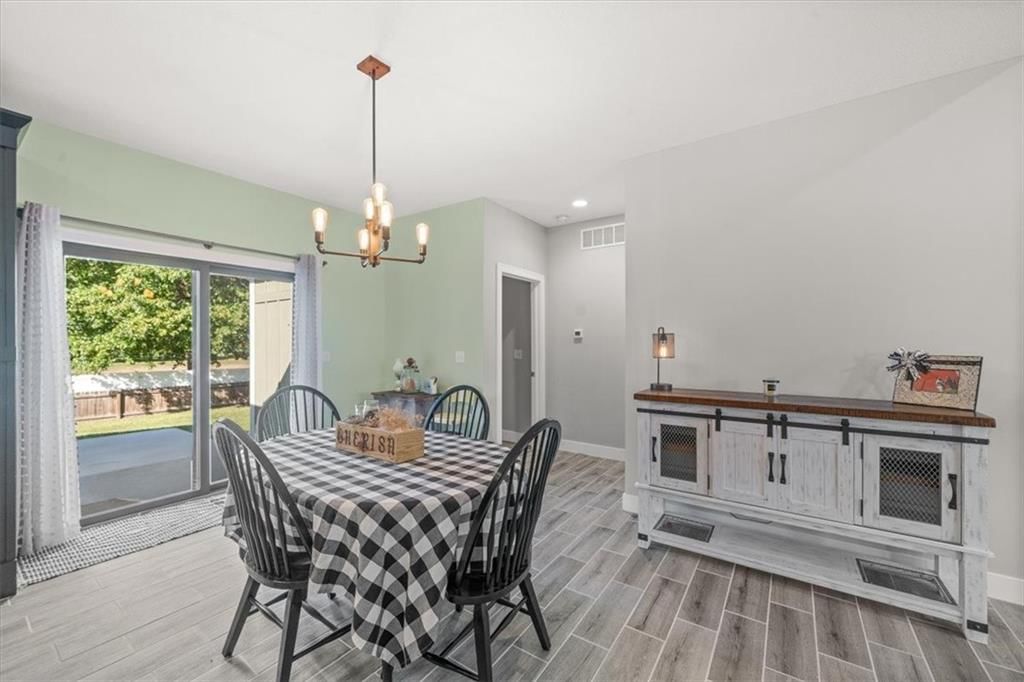 408 NW Rust Court — photo 14