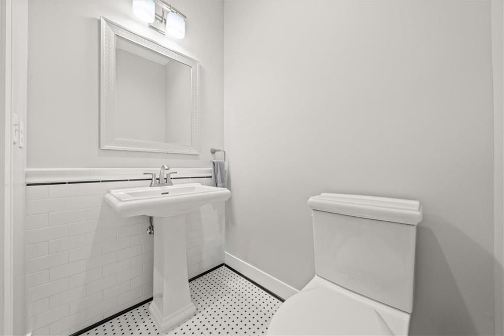 408 NW Rust Court — photo 34