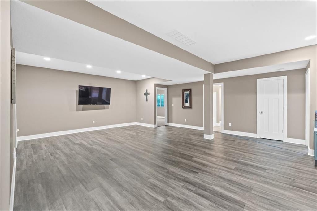 408 NW Rust Court — photo 38
