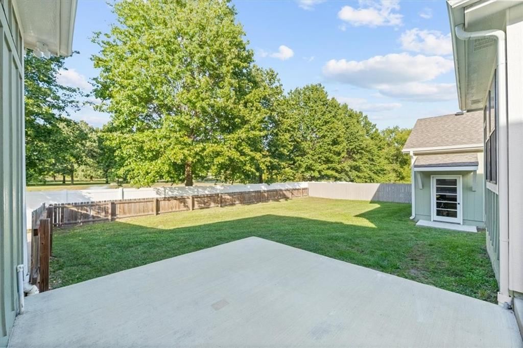 408 NW Rust Court — photo 48