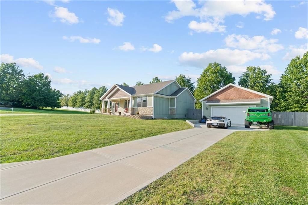 408 NW Rust Court — photo 53