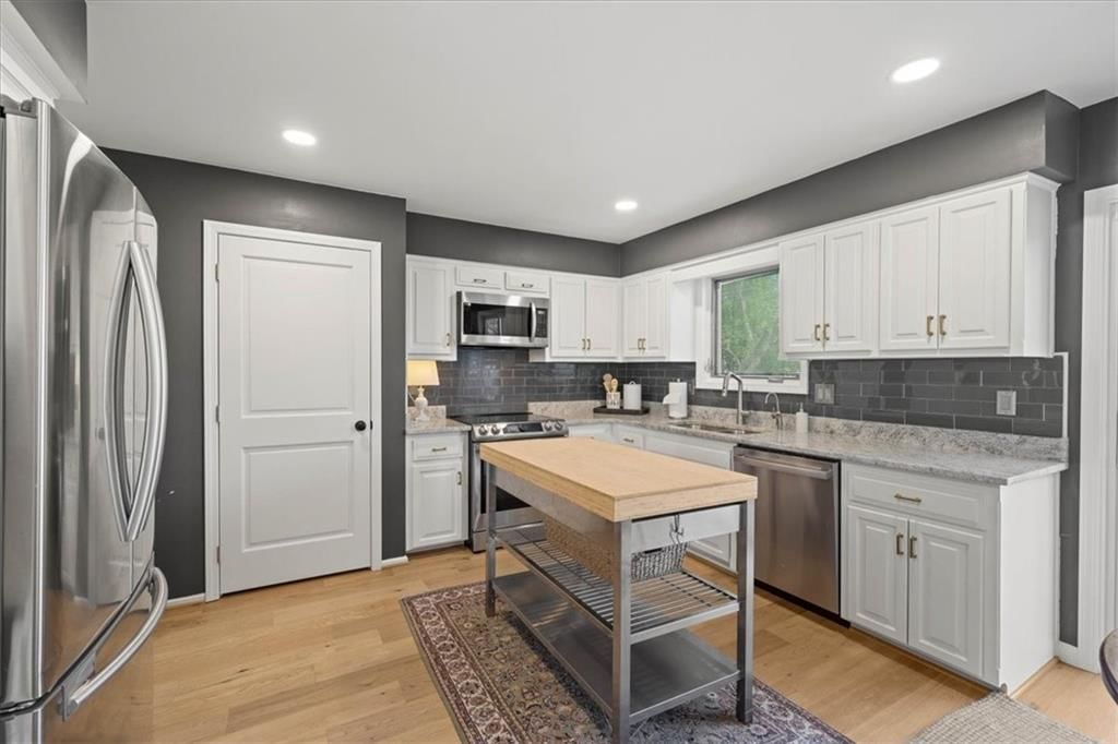 6236 W 121ST Street — photo 10