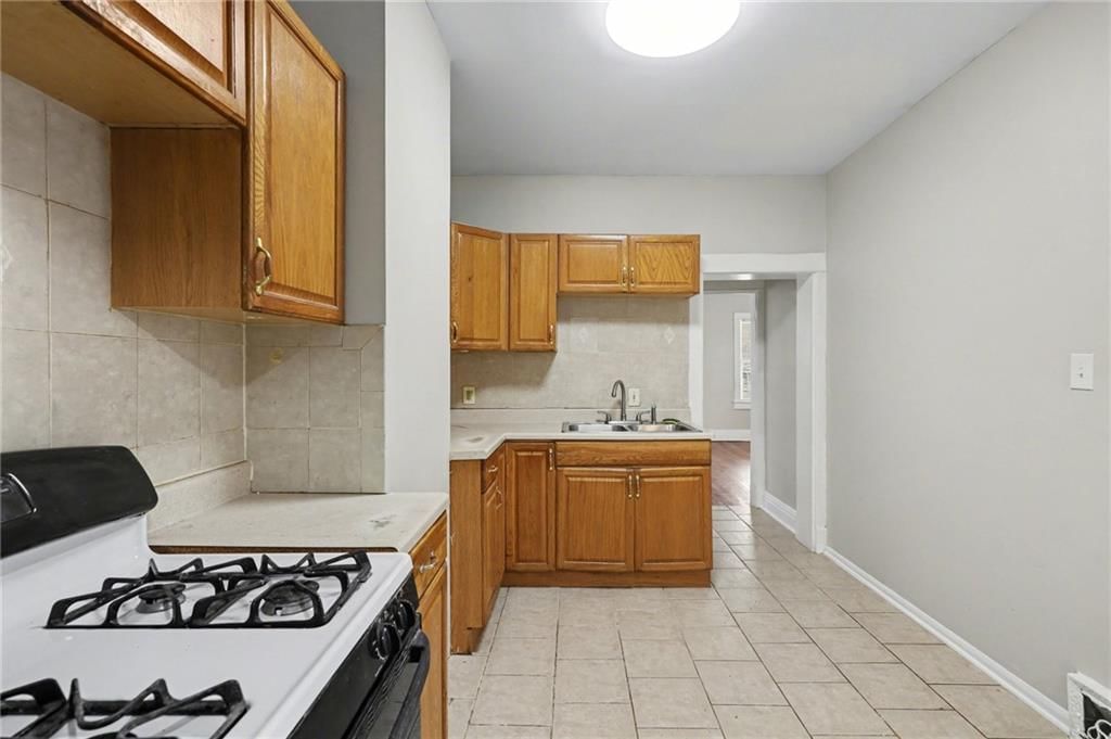 1118 MONROE Avenue — photo 11