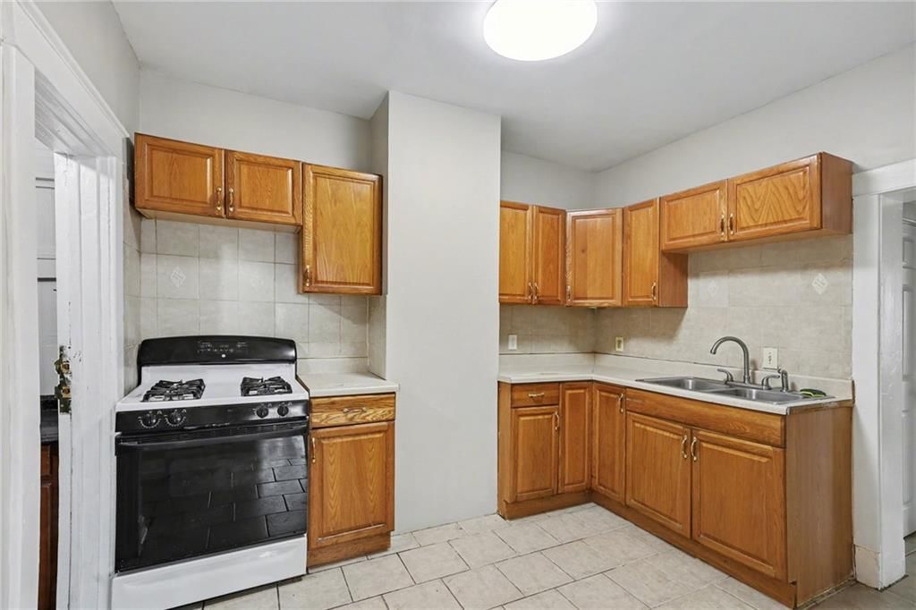 1118 MONROE Avenue — photo 12