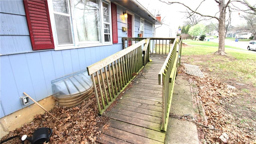 6809 W 72 Terrace — photo 2