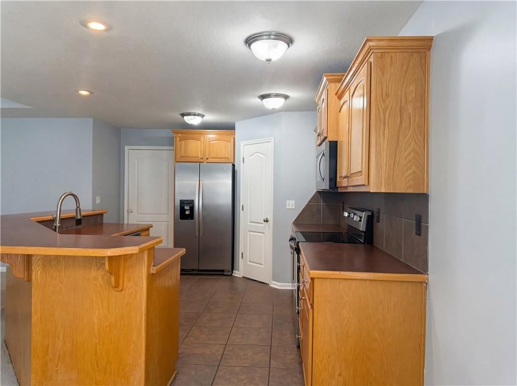 101 Trinity Circle — photo 2