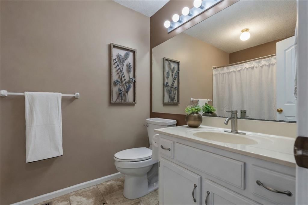 608 SE Shiloh Drive — photo 16