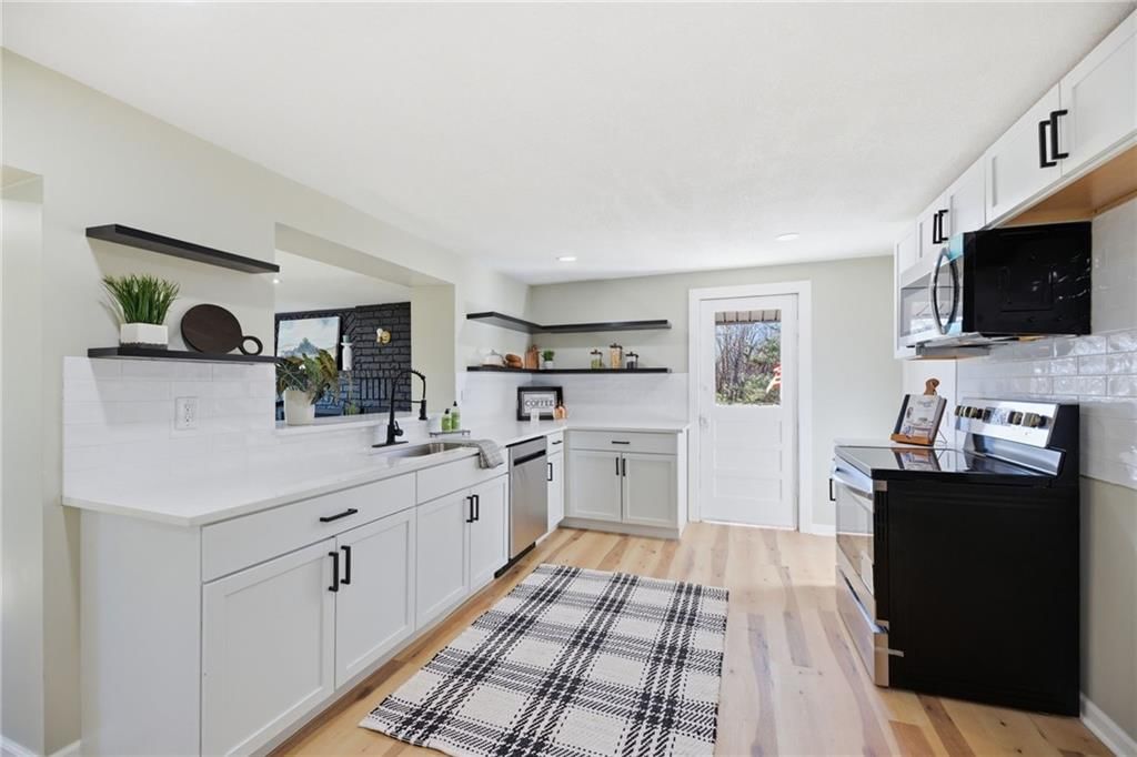 401 W Main Street — photo 10