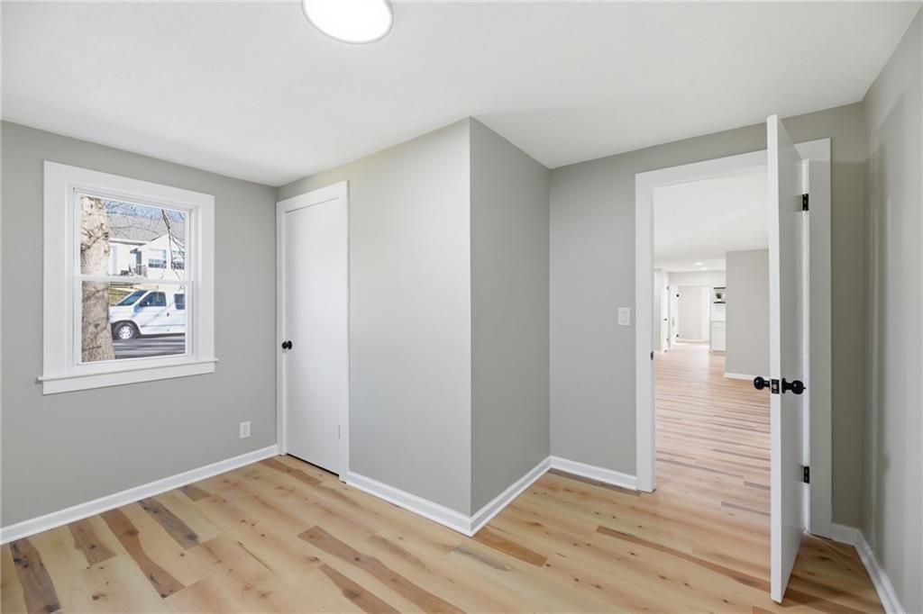 401 W Main Street — photo 20