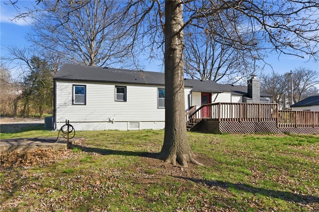 401 W Main Street — photo 25