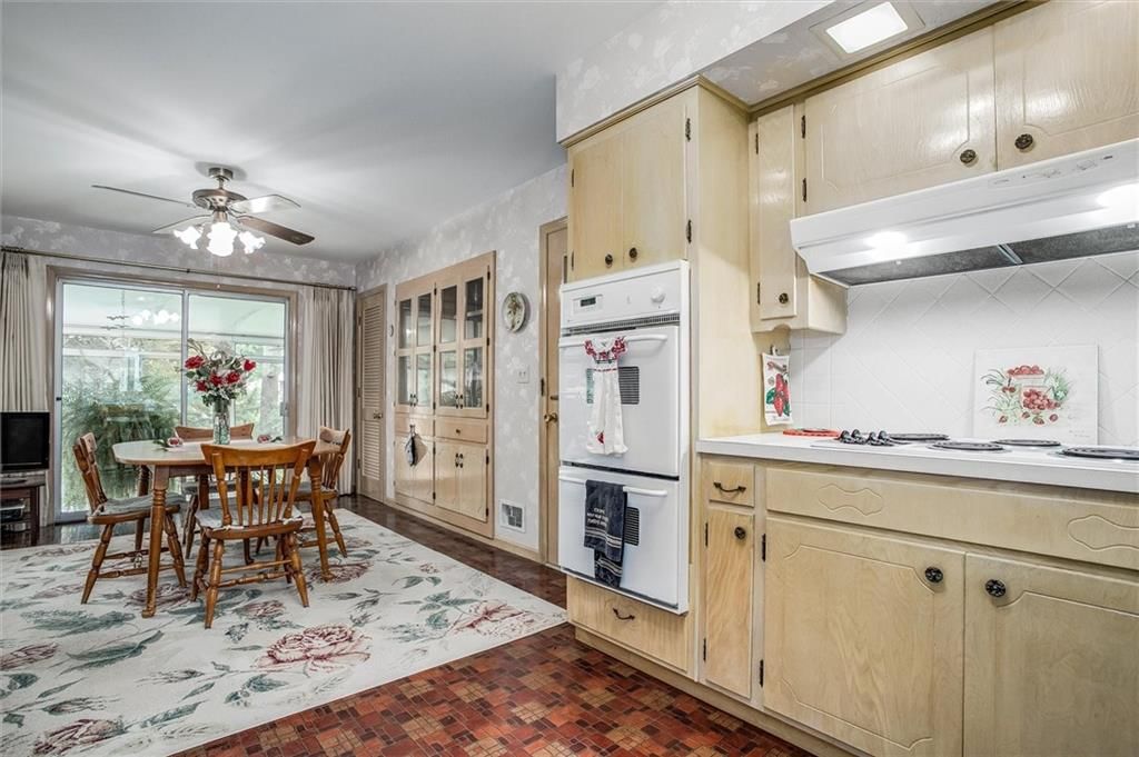 421 SW Stratford Road — photo 8