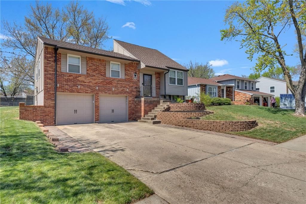 12828 S Sycamore Street — photo 2