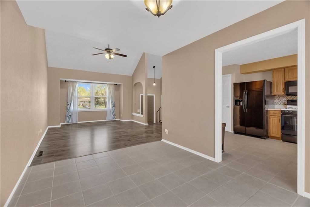 12828 S Sycamore Street — photo 9