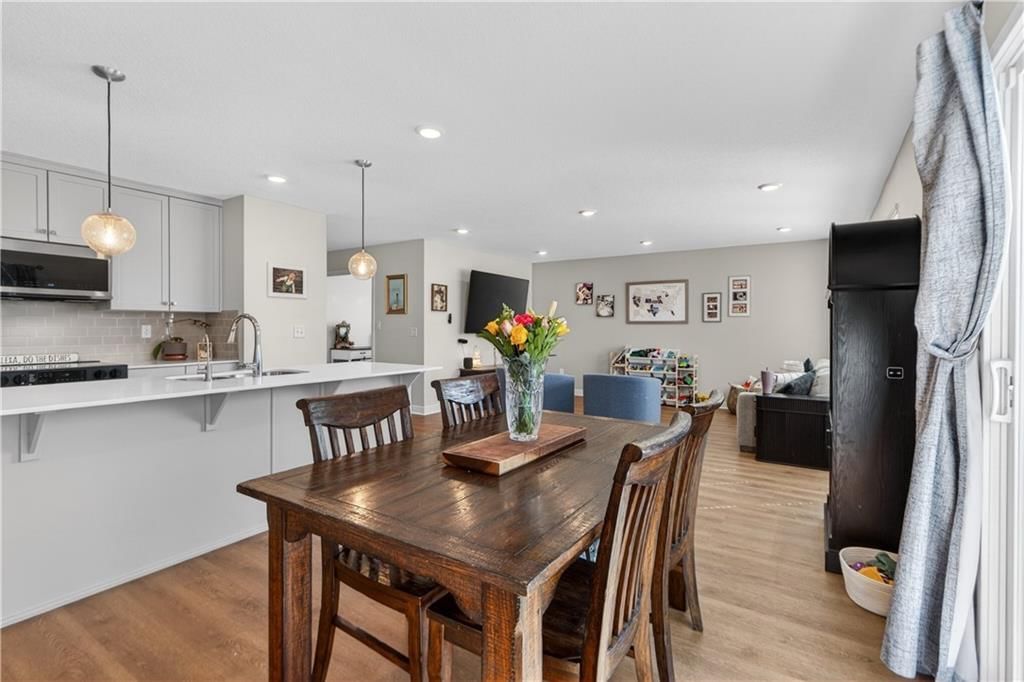 408 Woodview Drive — photo 8