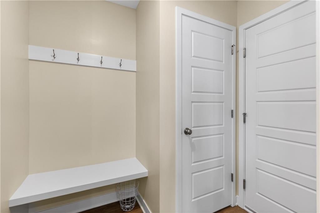 408 Woodview Drive — photo 17