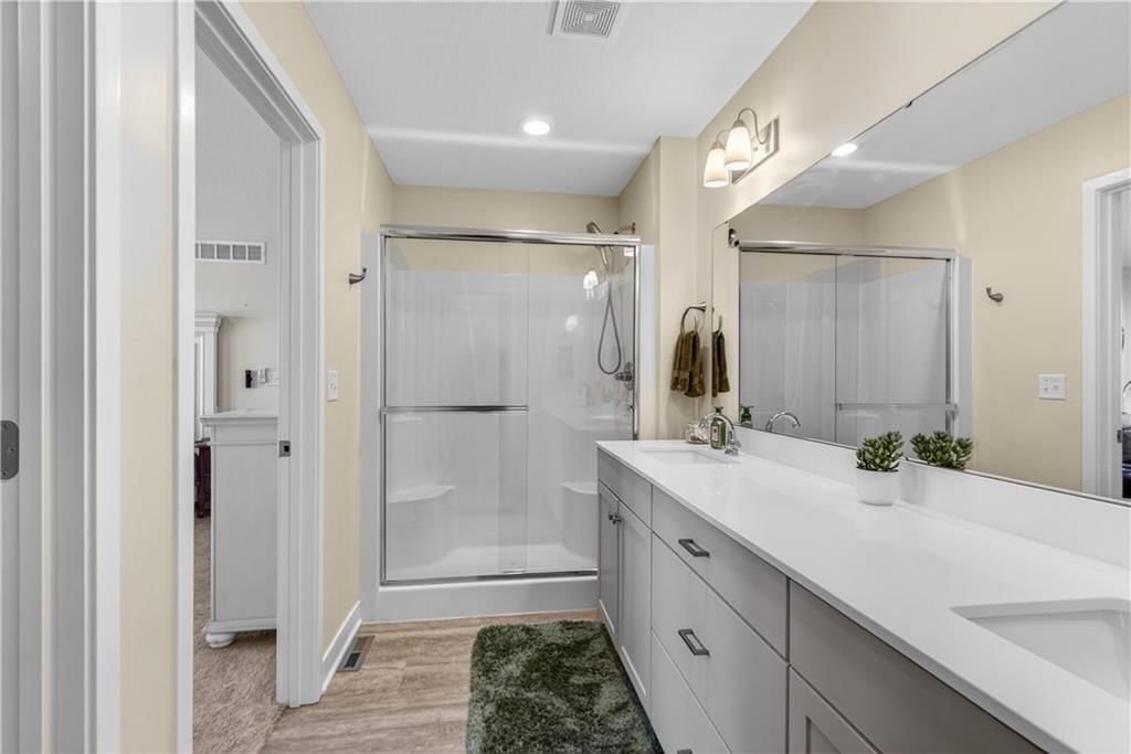 408 Woodview Drive — photo 24