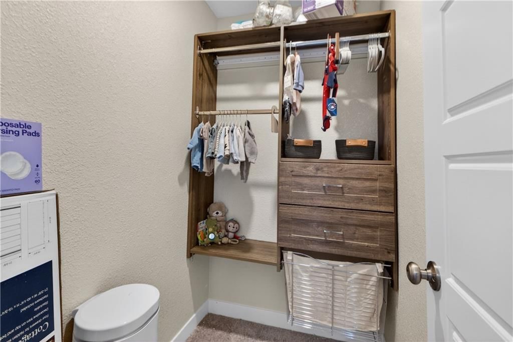 408 Woodview Drive — photo 33