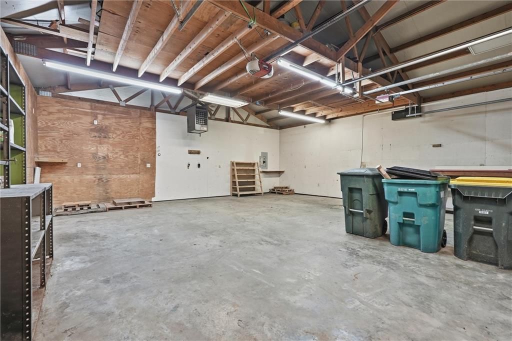 310 E Nichols Street — photo 25