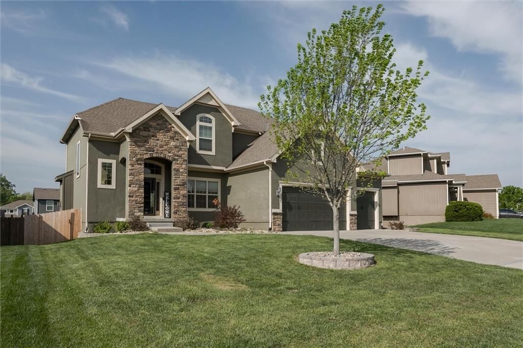 1521 SW Cross Creek Drive — photo 3