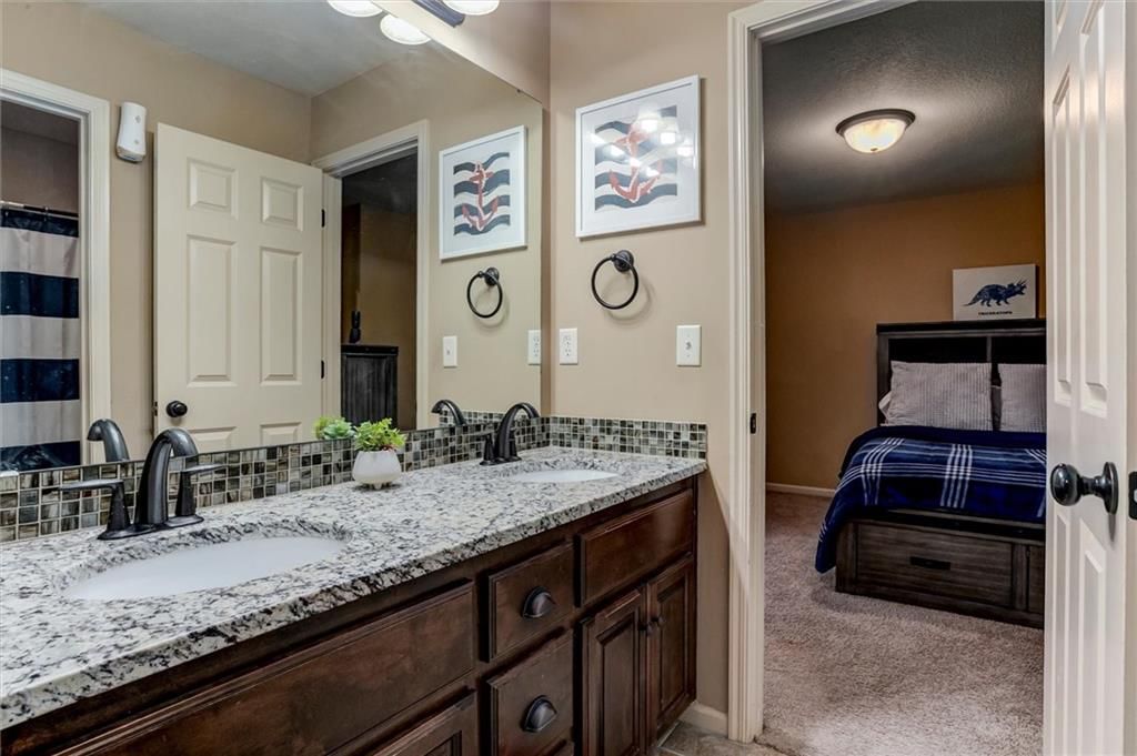 1521 SW Cross Creek Drive — photo 25