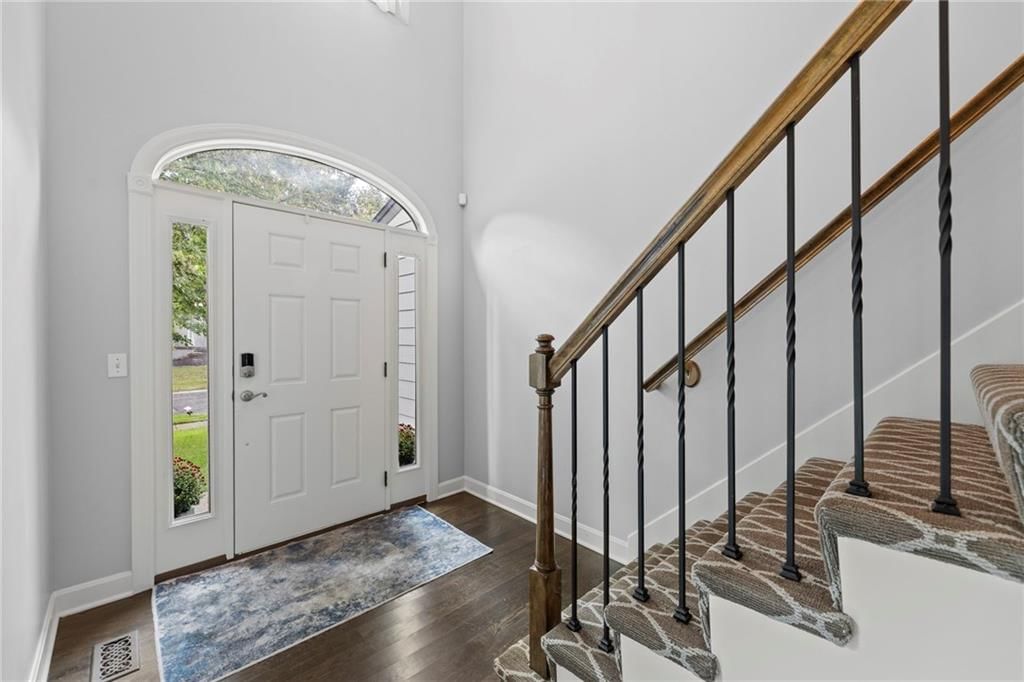 15915 S Avalon Street — photo 2