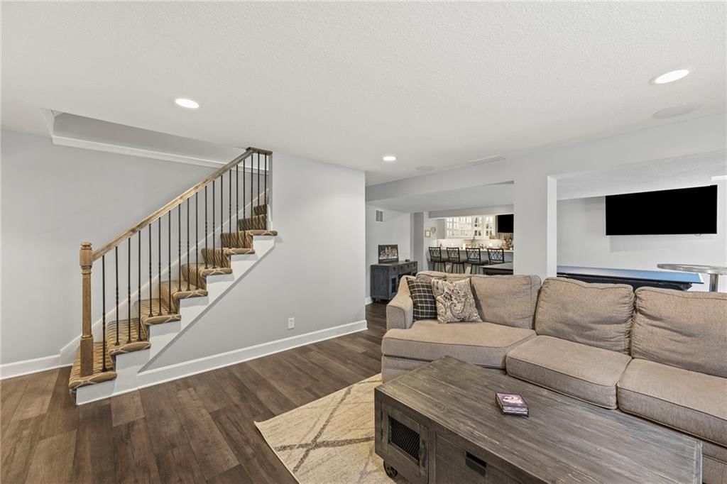 15915 S Avalon Street — photo 31