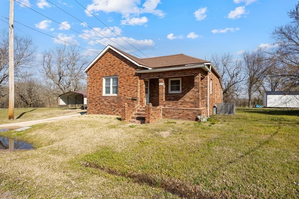 1015 E Pine Street — photo 2