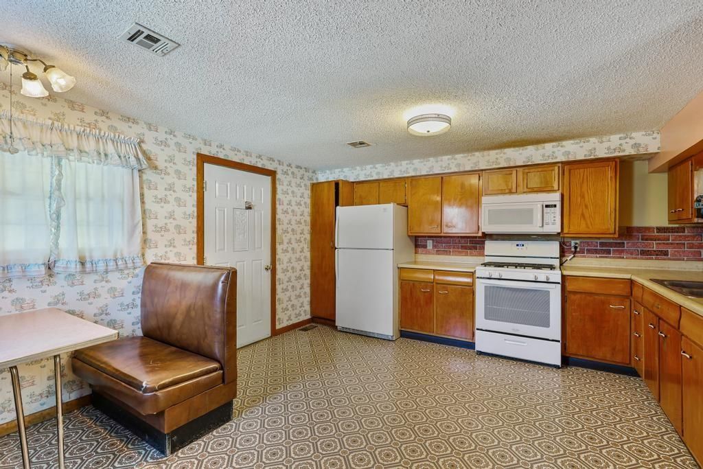 1015 E Pine Street — photo 6