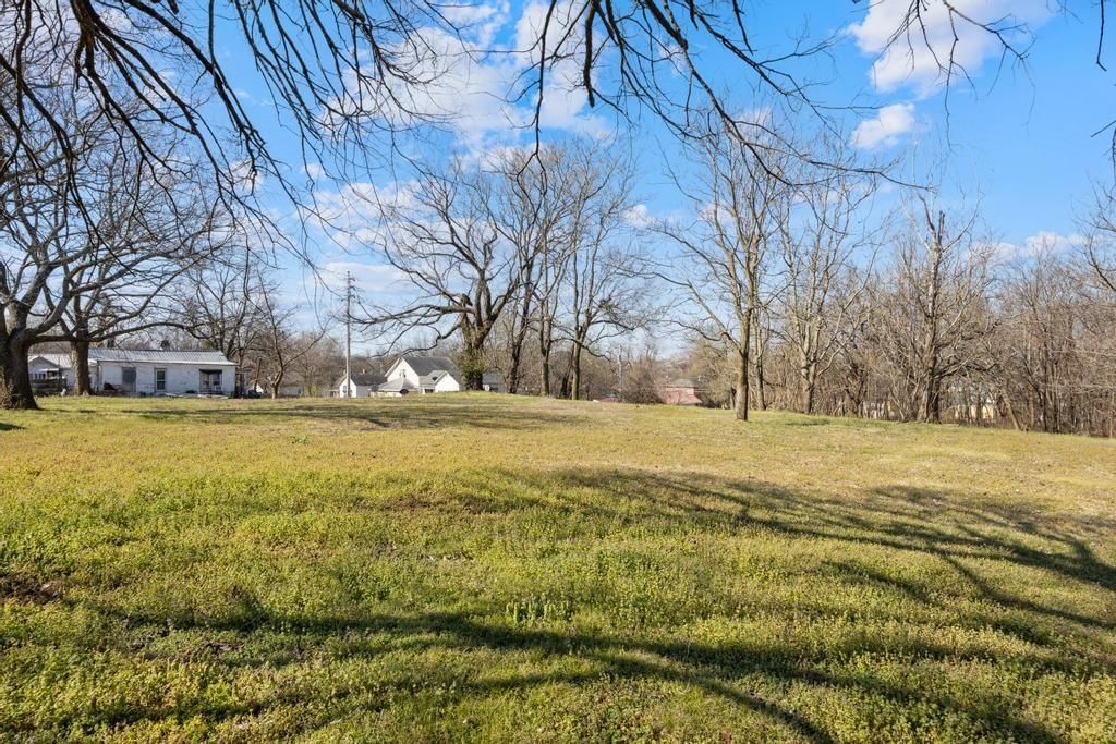 1015 E Pine Street — photo 22