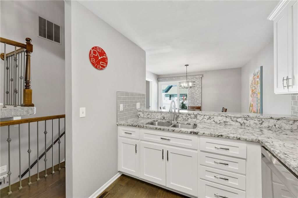6525 W 49th Street — photo 7