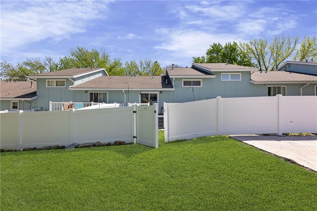 6525 W 49th Street — photo 31
