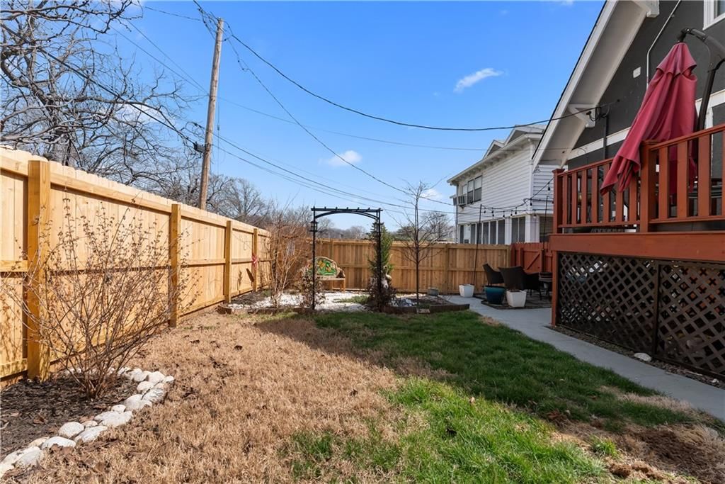 1320 E 29th Street — photo 37