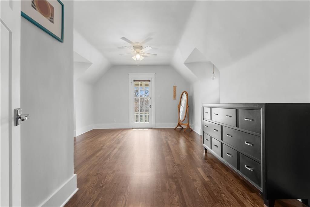 1320 E 29th Street — photo 50