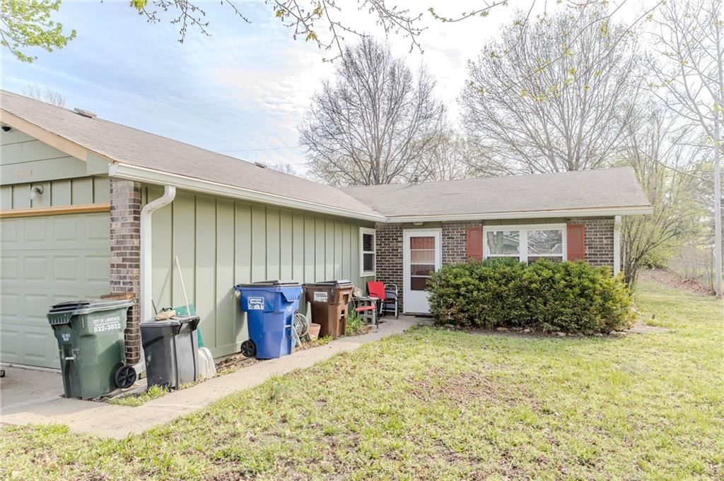 2802 & 2804 Ridge Court — photo 5