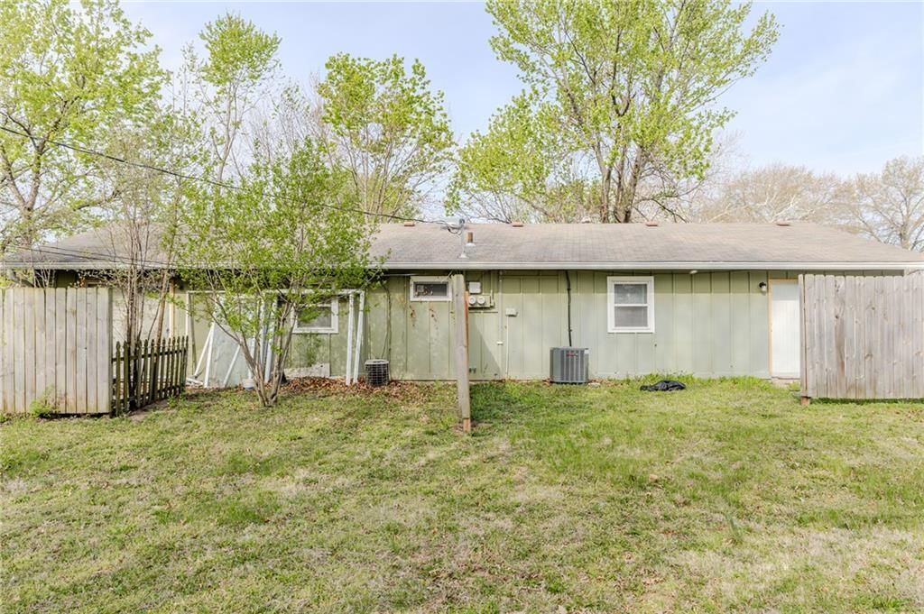 2802 & 2804 Ridge Court — photo 10