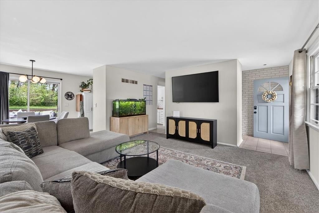 5318 Goodman Lane — photo 3