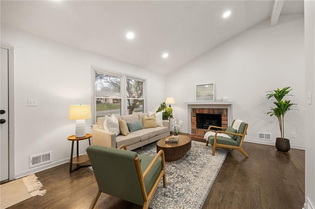 8813 W 90th Terrace — photo 6