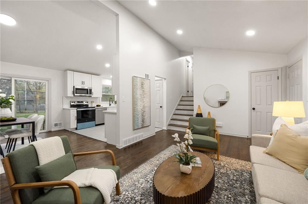 8813 W 90th Terrace — photo 8