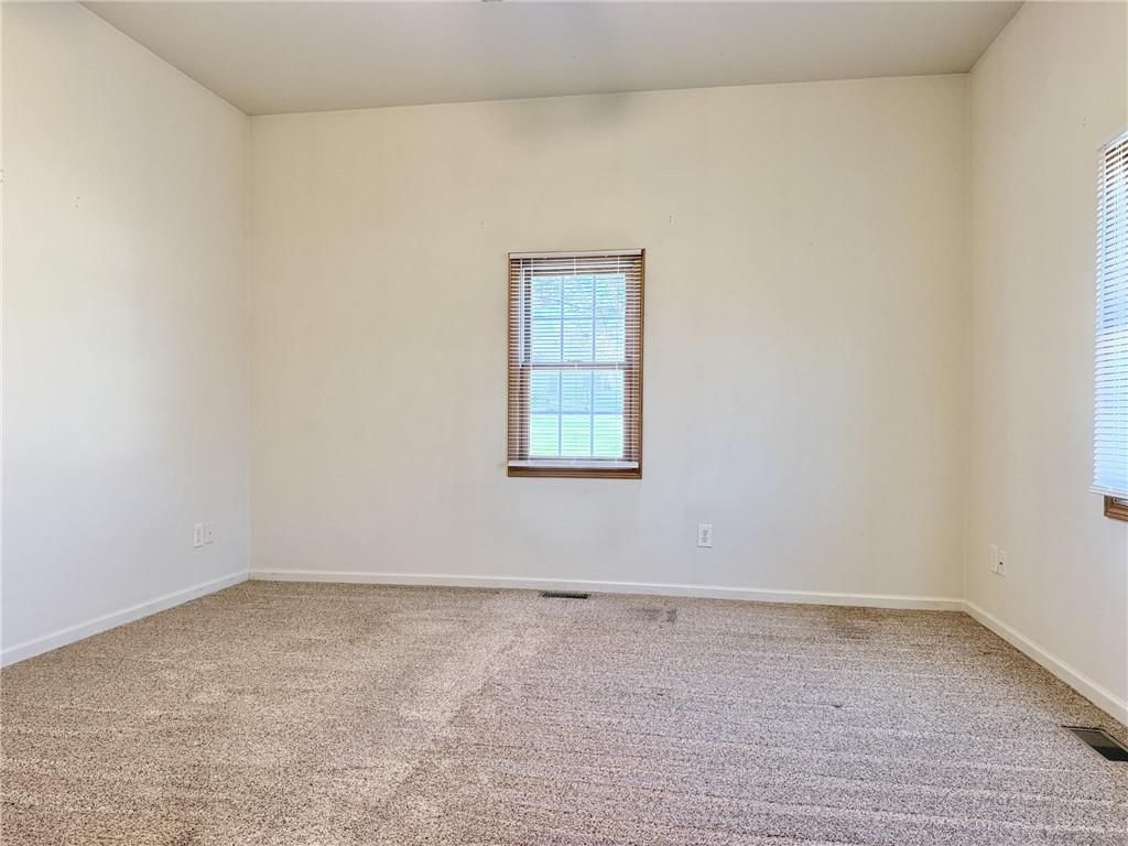 1404 E 13th Street — photo 12