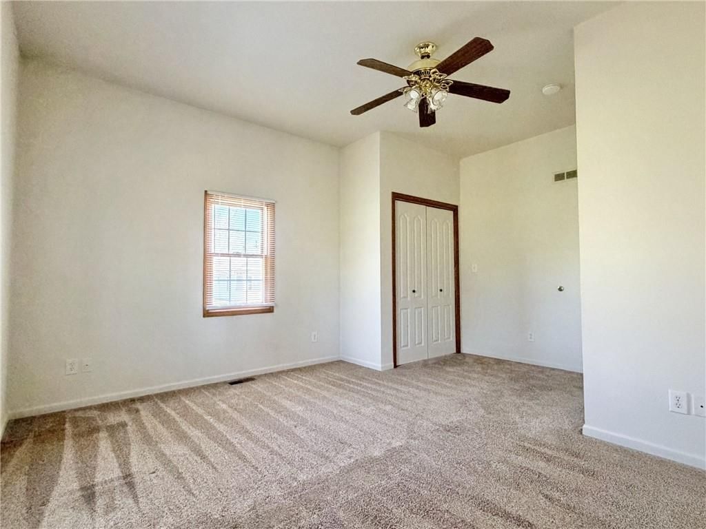 1404 E 13th Street — photo 14
