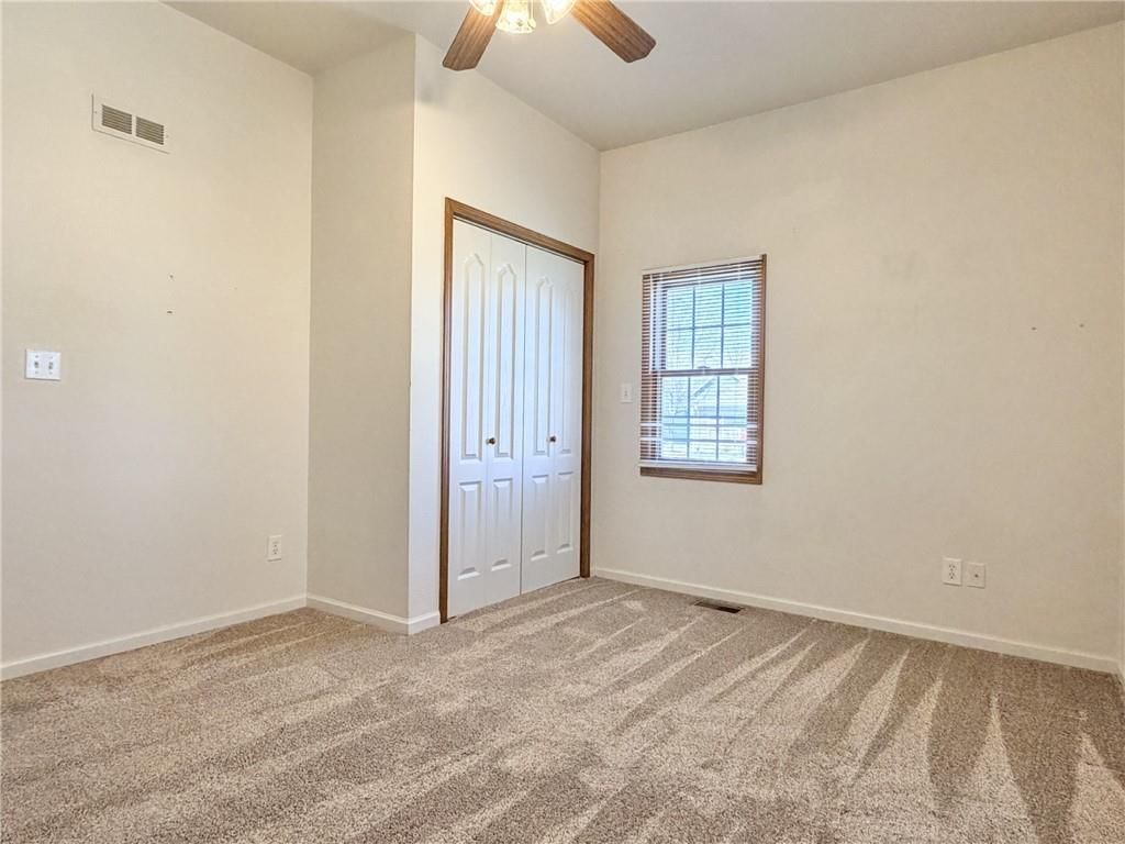 1404 E 13th Street — photo 17