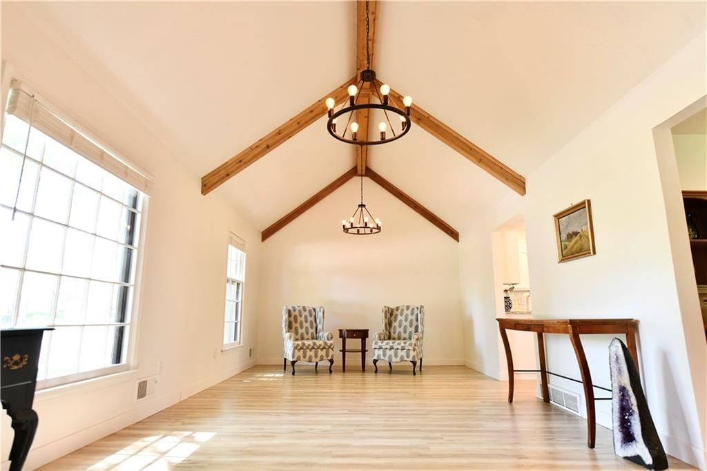 3510 NE Kingwood Place — photo 2
