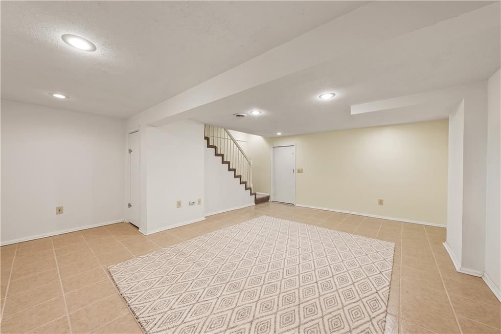 8045 Monrovia Street — photo 24