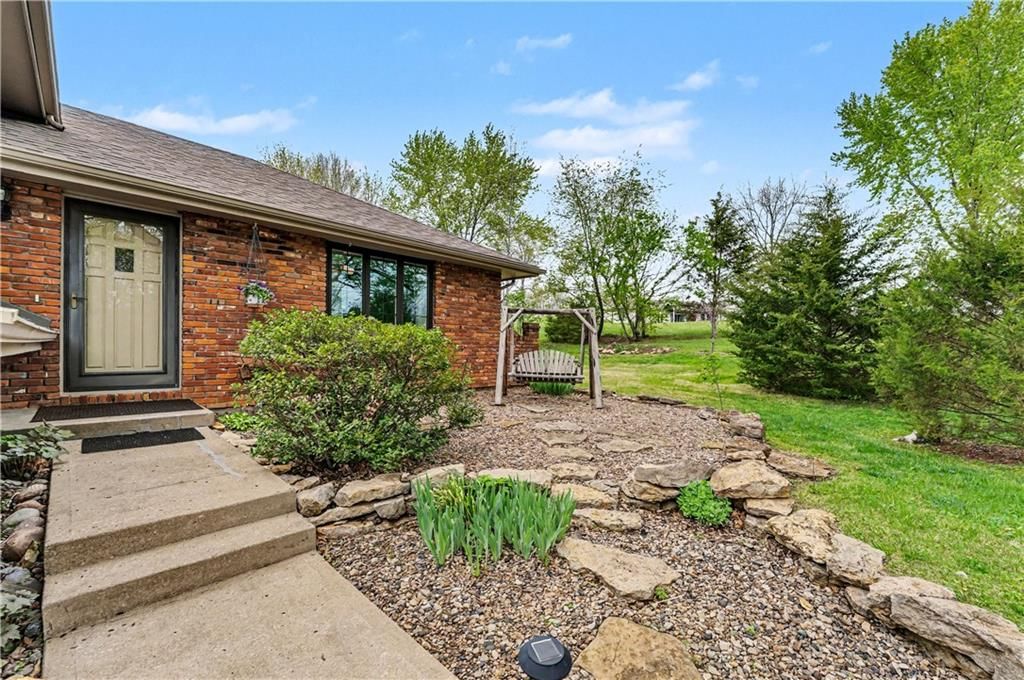 17710 Sycamore Street — photo 3