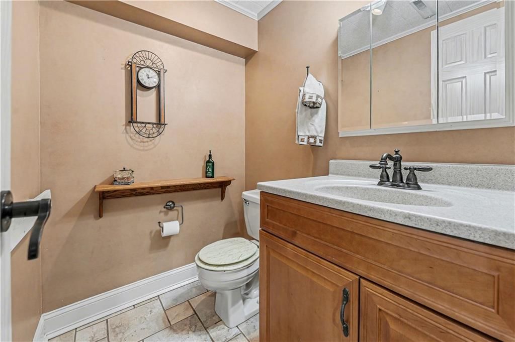 17710 Sycamore Street — photo 26