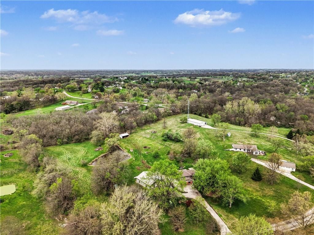 17710 Sycamore Street — photo 45